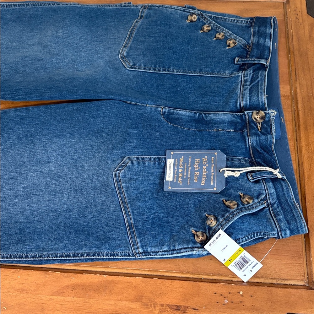 Democracy Nwt Absolution High Rise Relaxed Jeans Size 14 — image 4 of 8